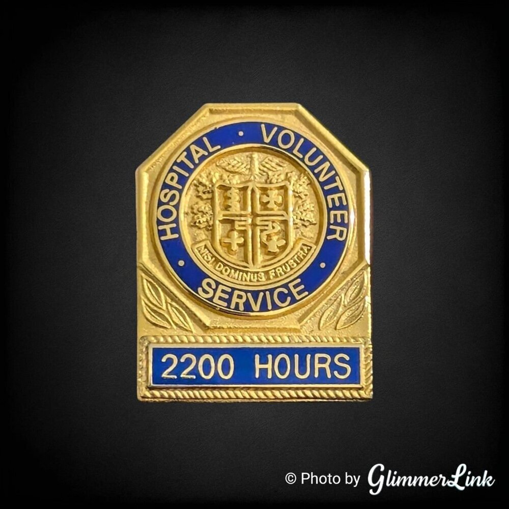 Vintage Hospital Volunteer Service Pin Blue Enamel Gold Tone 2200 Hours Award